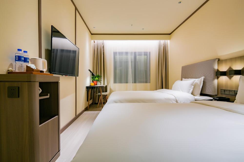 hanting hotel yanan railway station