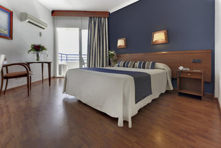 Hotel Puertobahia & Spa,Near Playa De La Puntilla,4 star