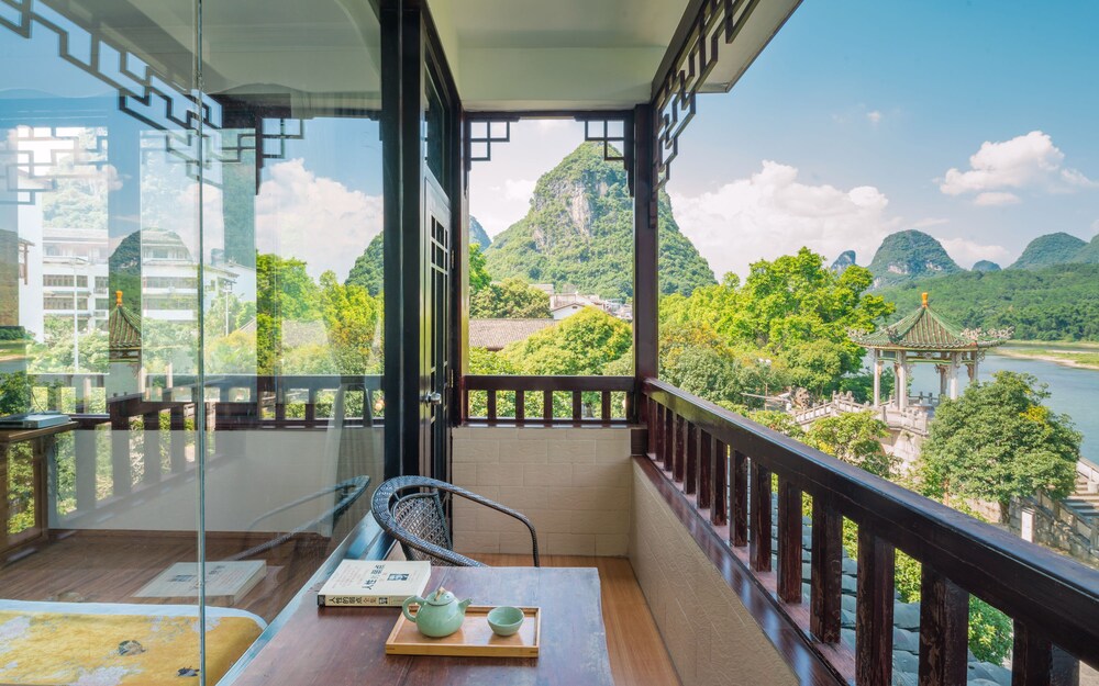 yangshuo riverview hotel