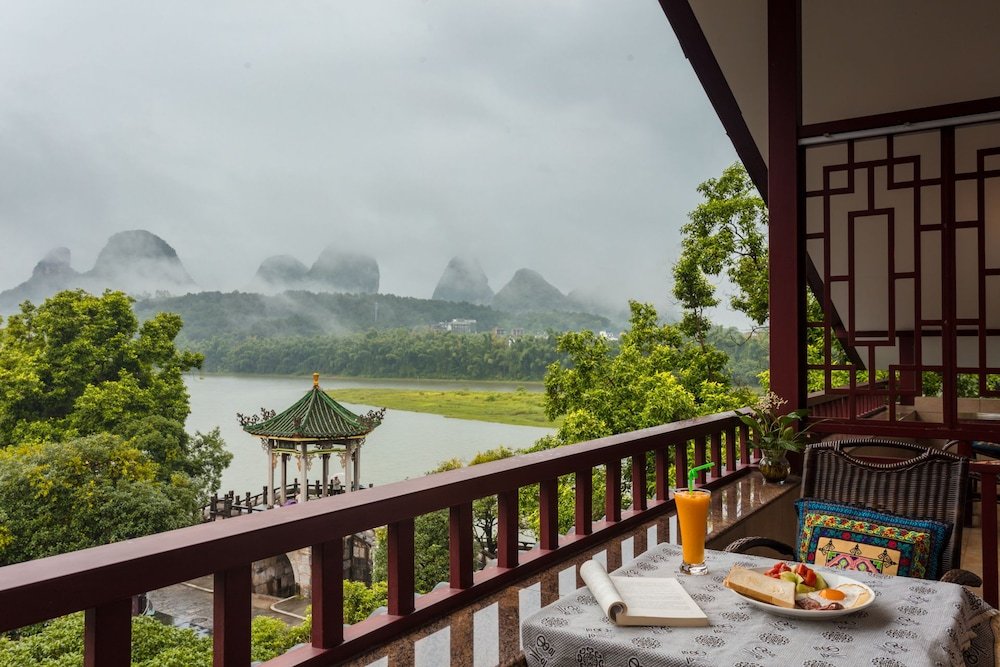 yangshuo riverview hotel