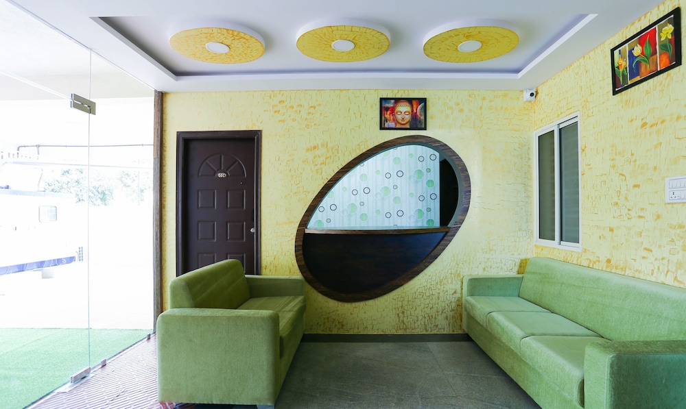 treebo manyata palace