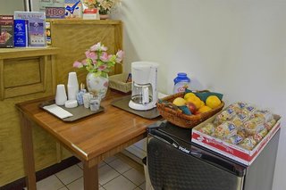 americas best value inn oxnard port hueneme