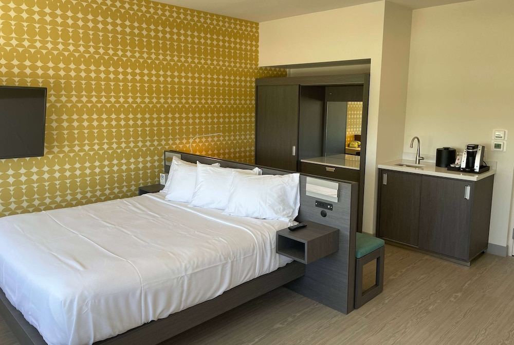 the orbit hotel trademark collection by wyndham