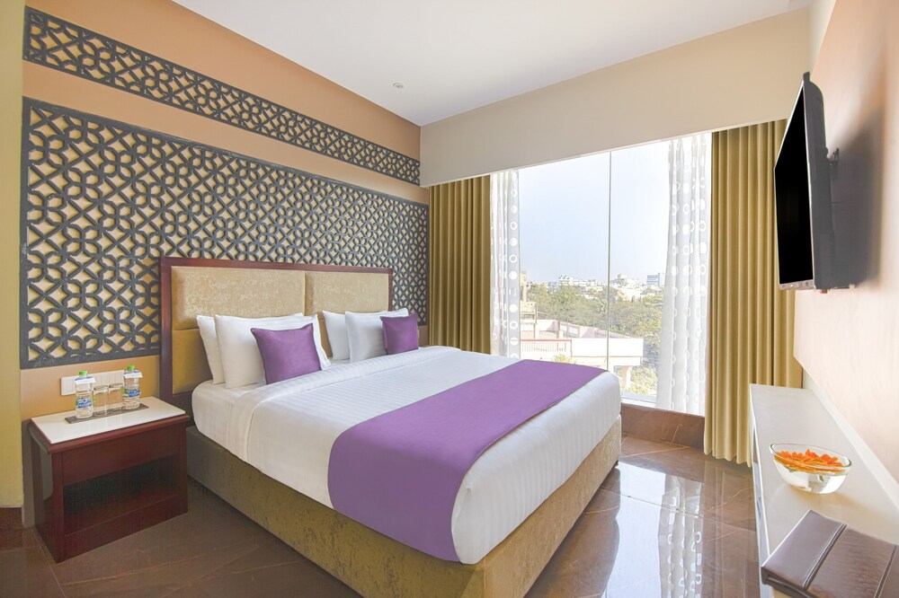 Hrj Sarovar Portico Indore,Mg Road,4 star