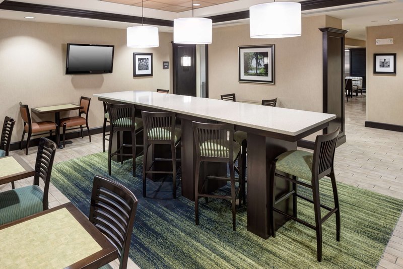 hampton inn and suites gainesville downtown