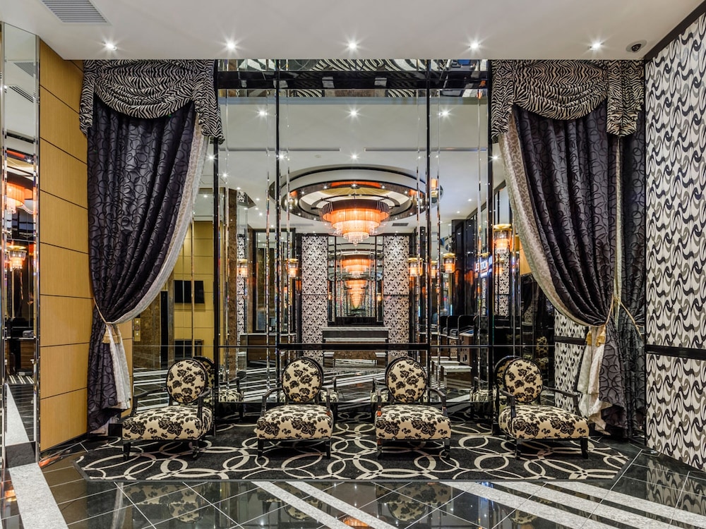 apahotel hakatagionekimae