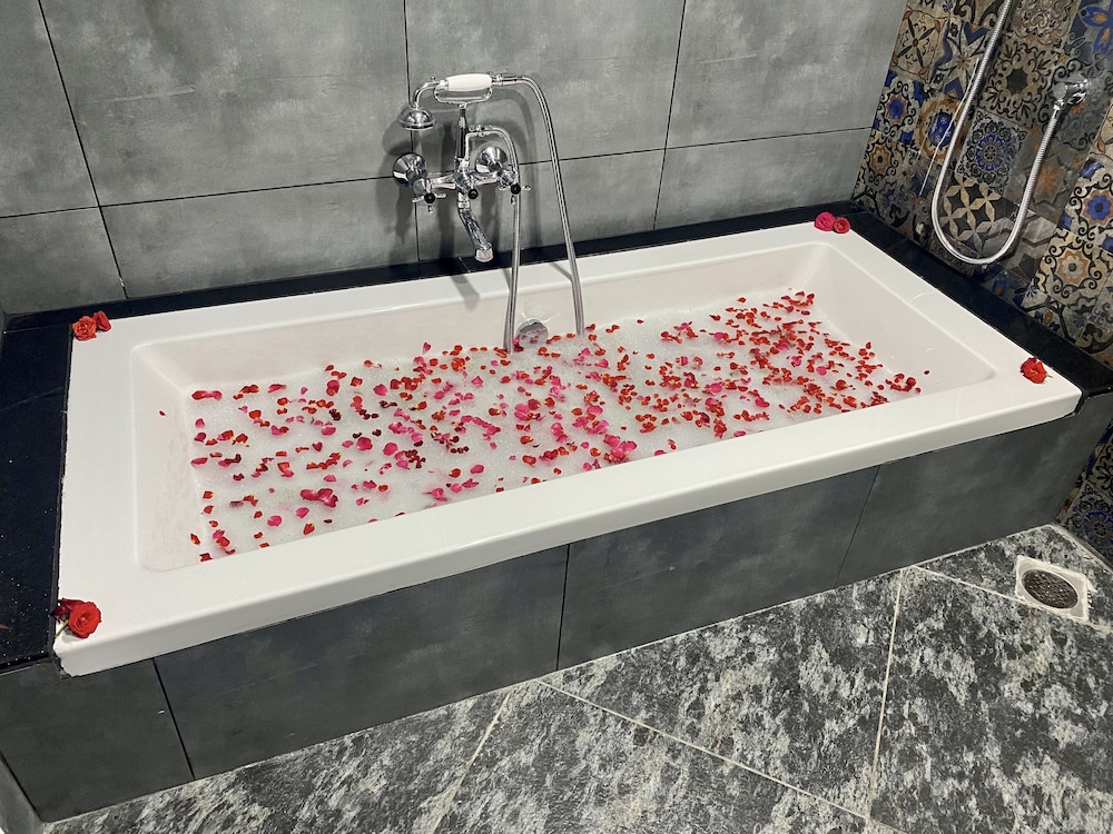 lagoon sarovar premiere resort pondicherry