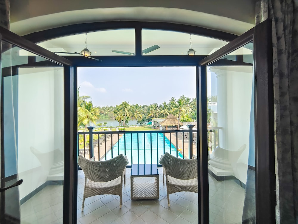 lagoon sarovar premiere resort pondicherry