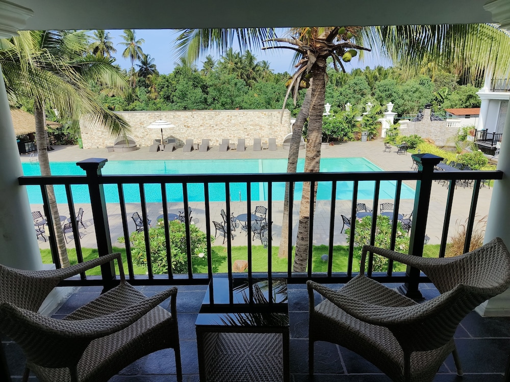 lagoon sarovar premiere resort pondicherry