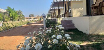 Nature Resort,Kishangarh>>Ajmer,3 star