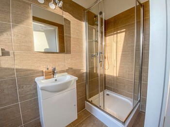 modern hotel hauptbahnhof