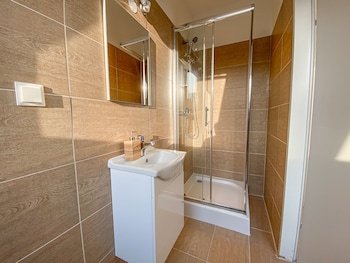 modern hotel hauptbahnhof