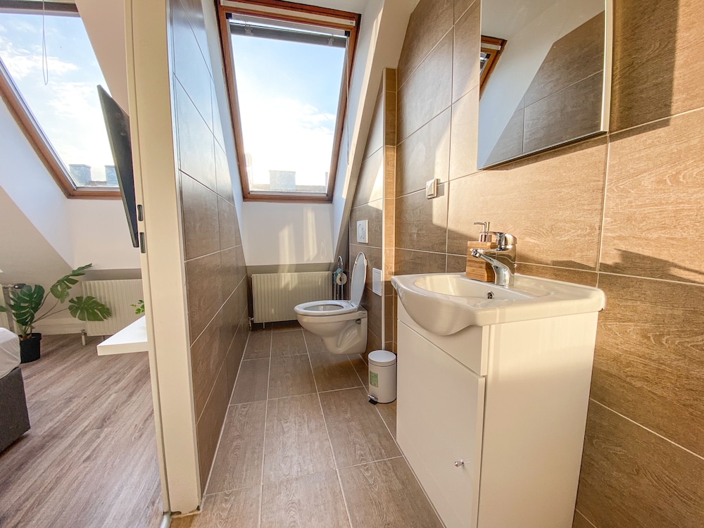 modern hotel hauptbahnhof