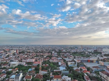 best deal and cozy 2br vida view apartment