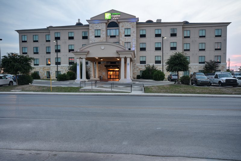 Holiday Inn Express & Suites Del Rio, An Ihg Hotel