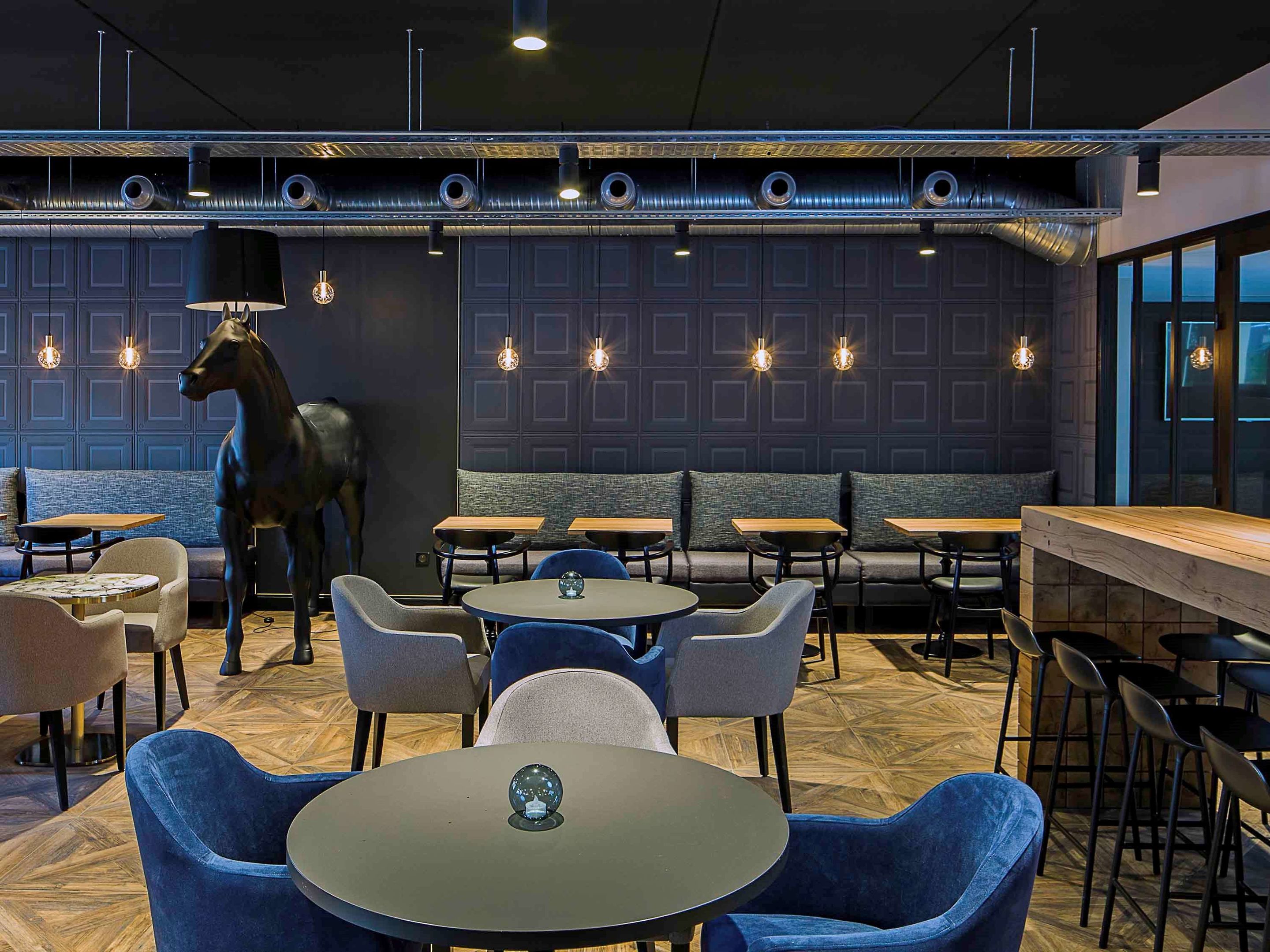ibis styles laval centre gare