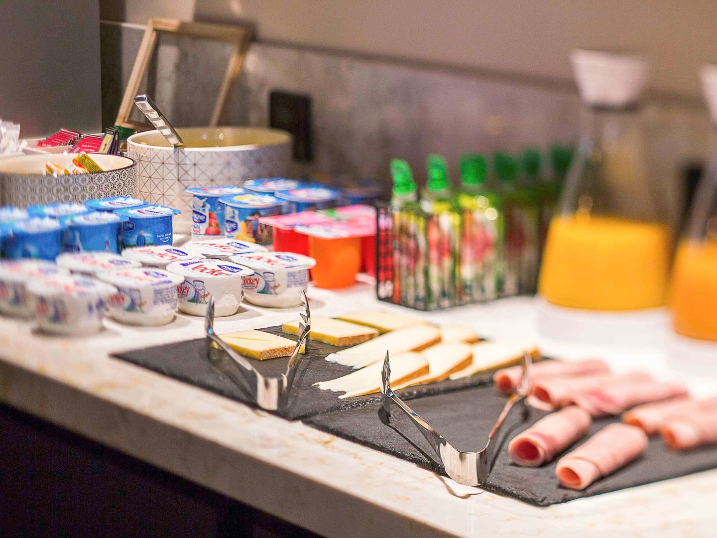 ibis styles laval centre gare