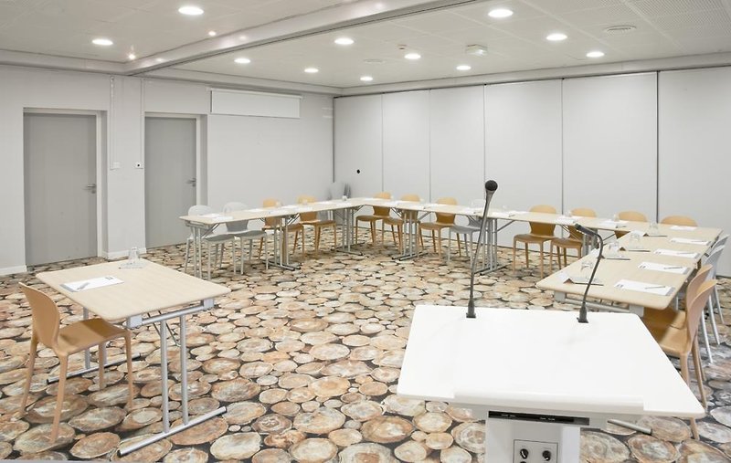 kyriad la roche sur yon