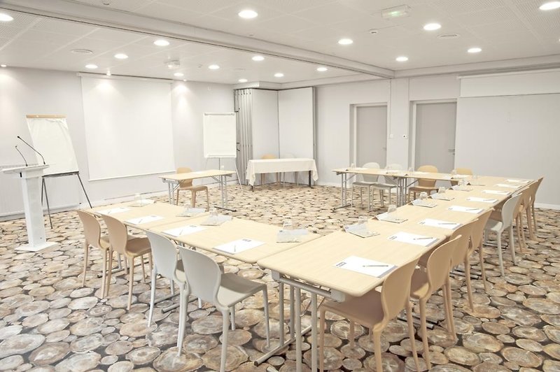 kyriad la roche sur yon