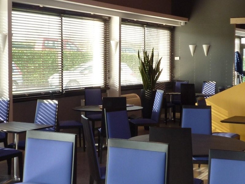 kyriad la roche sur yon