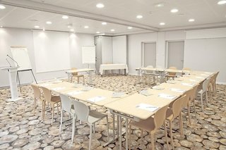 kyriad la roche sur yon