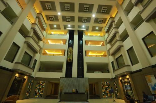 grand sarovar portico