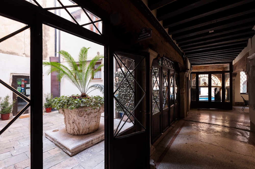 ca foscolo residence