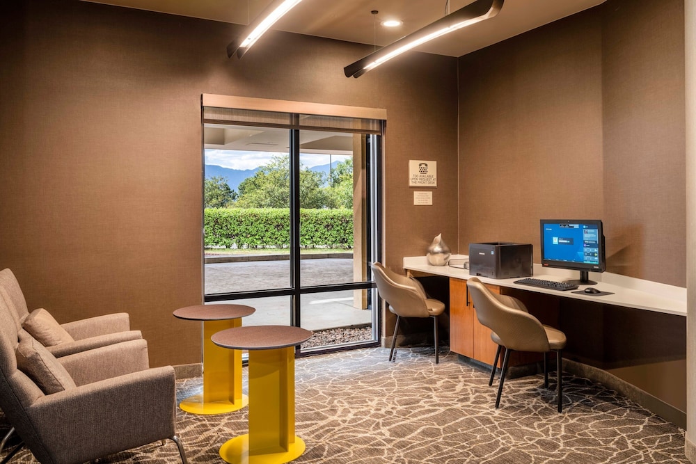 springhill suites marriott colorado springs south