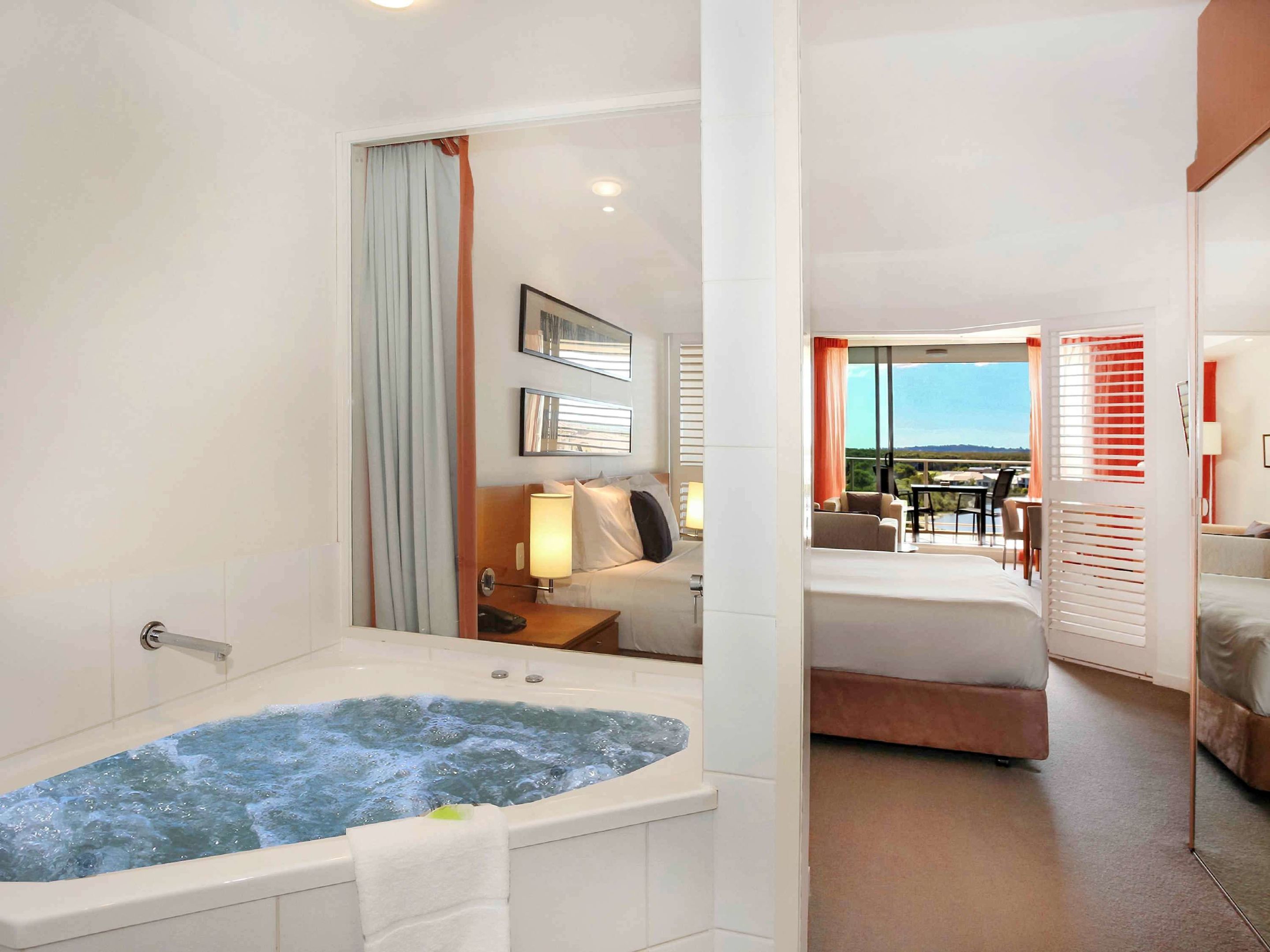 pelican waters resort