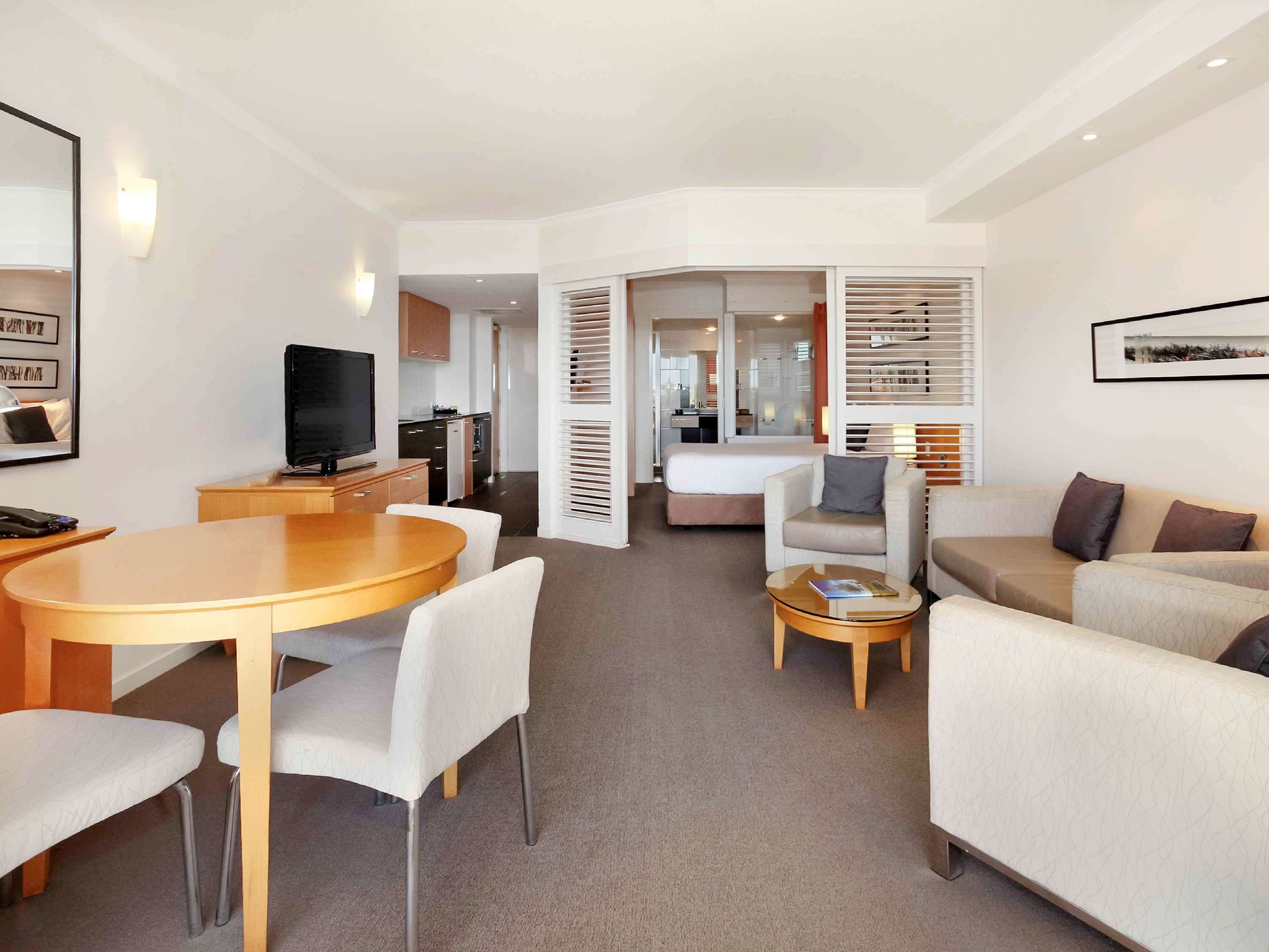 pelican waters resort
