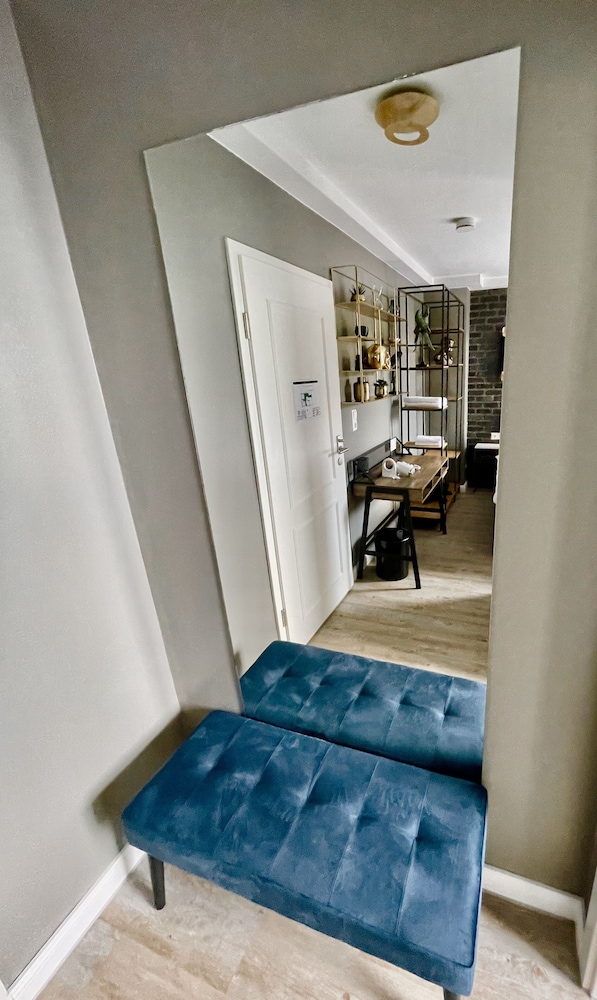 iq hotel