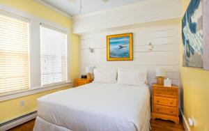 admirals landing adults only