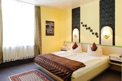 hotel skada city colln