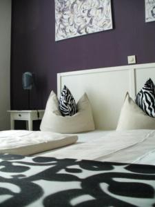 hotel skada city colln
