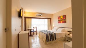 el aram beach and convention