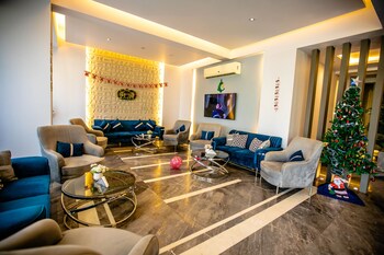 pyramids oasis hotel