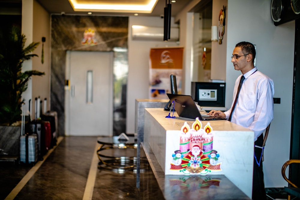 pyramids oasis hotel