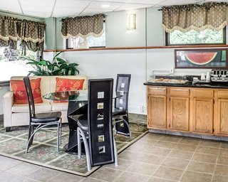 Econo Lodge Clarks  Summit,Clarks Summit>>Chinchilla,2 star
