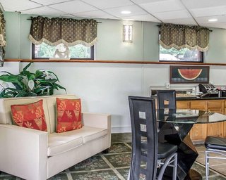 Econo Lodge Clarks  Summit,Clarks Summit>>Chinchilla,2 star