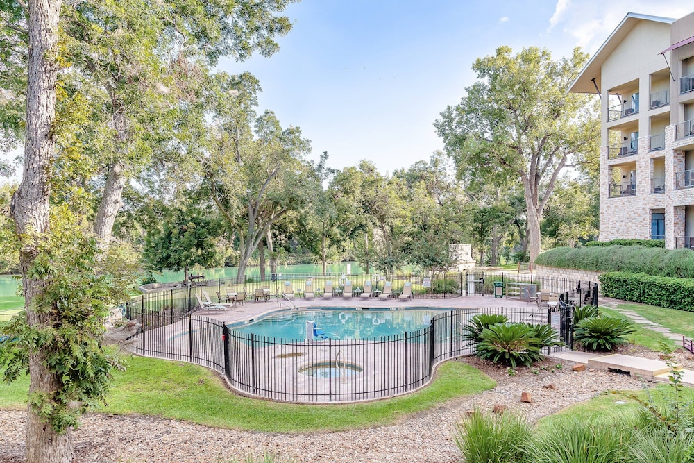 courtyard by marriott new braunfels river village