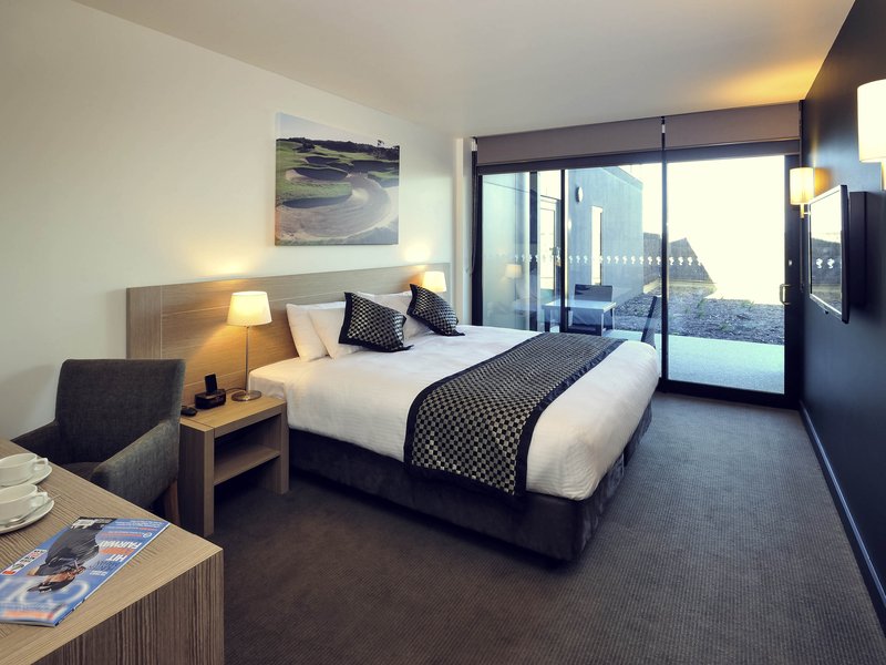 mercure portsea