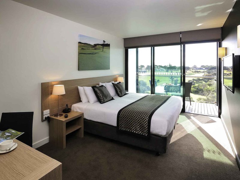 mercure portsea