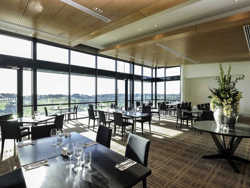 mercure portsea