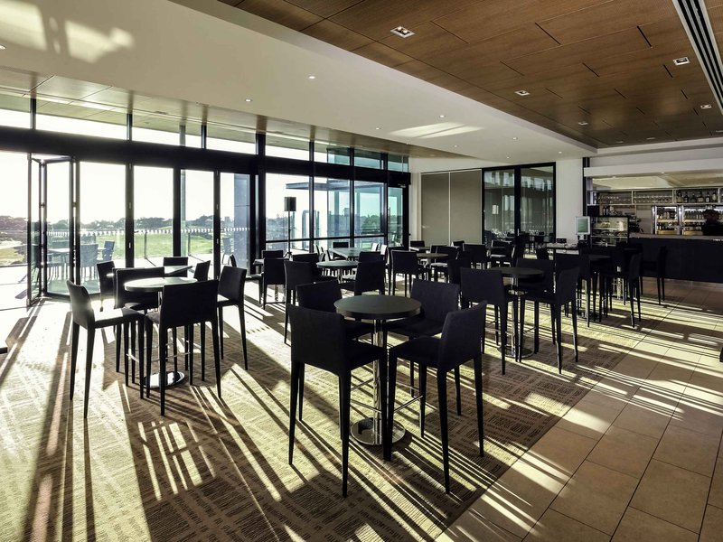 mercure portsea