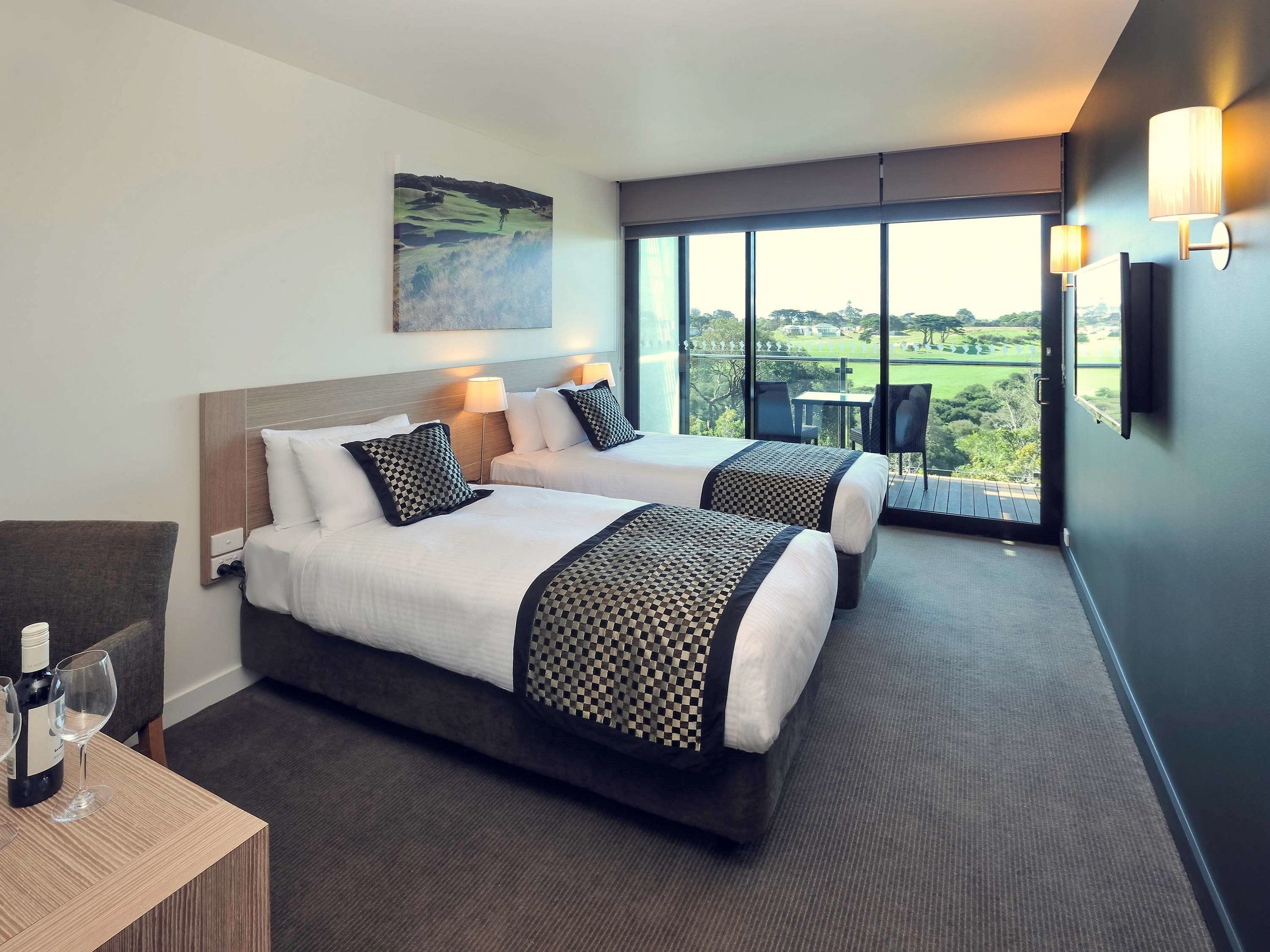 mercure portsea