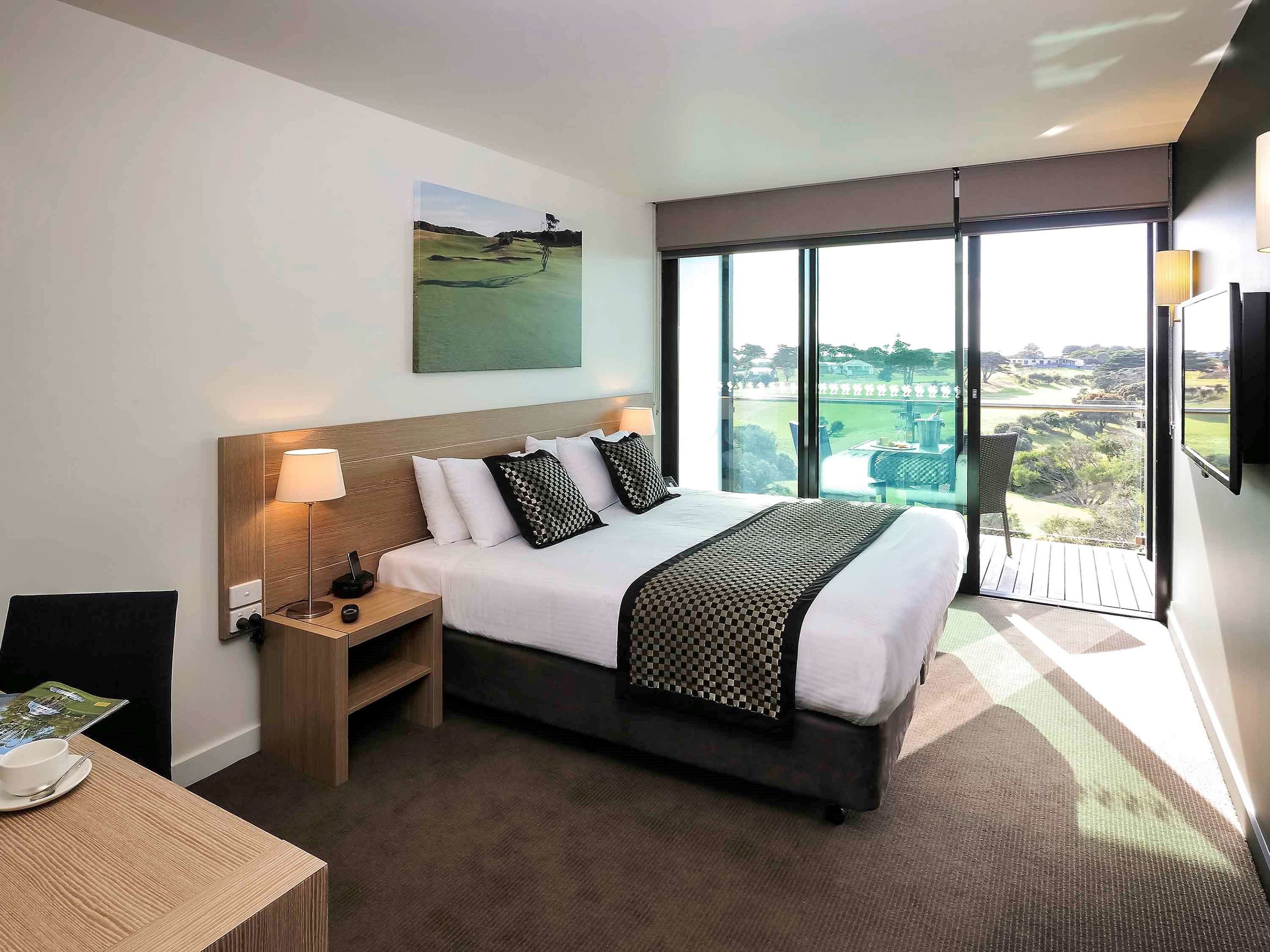 mercure portsea