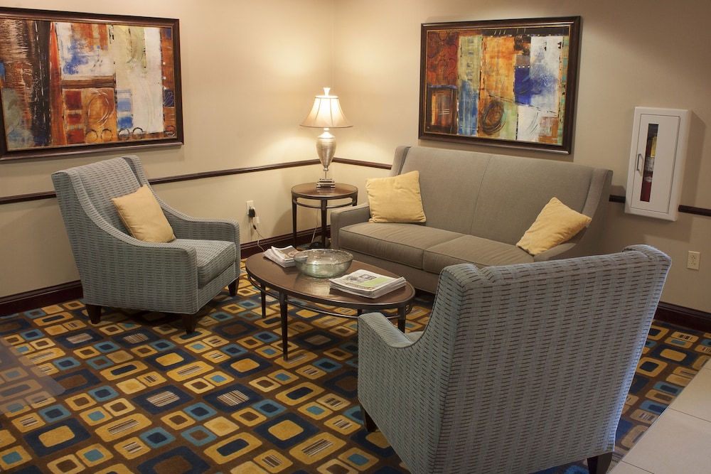 holiday inn express and suites youngstown west i 80