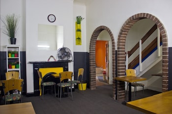 adelaide travellers inn hostel
