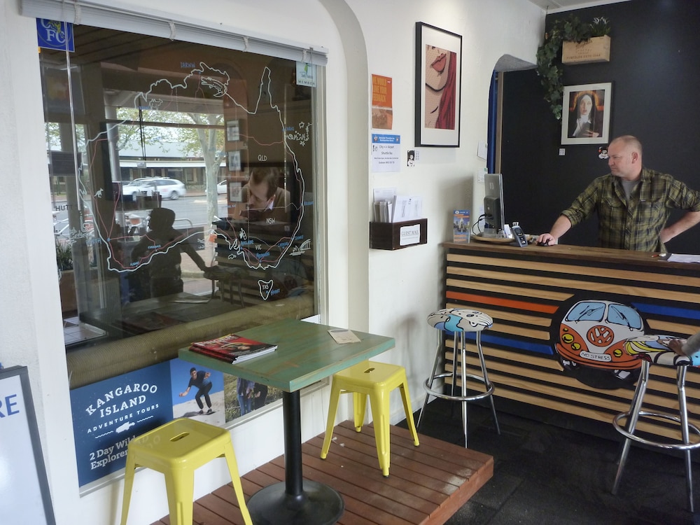 adelaide travellers inn hostel