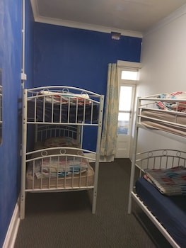 adelaide travellers inn hostel